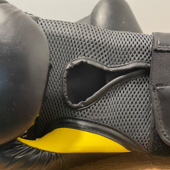 Everlast Elite with Evershield Boxing Gloves Black Size Large 14oz - Picture 6 of 12